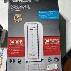 Surfboard Cable Modem And WiFi Router AC1600