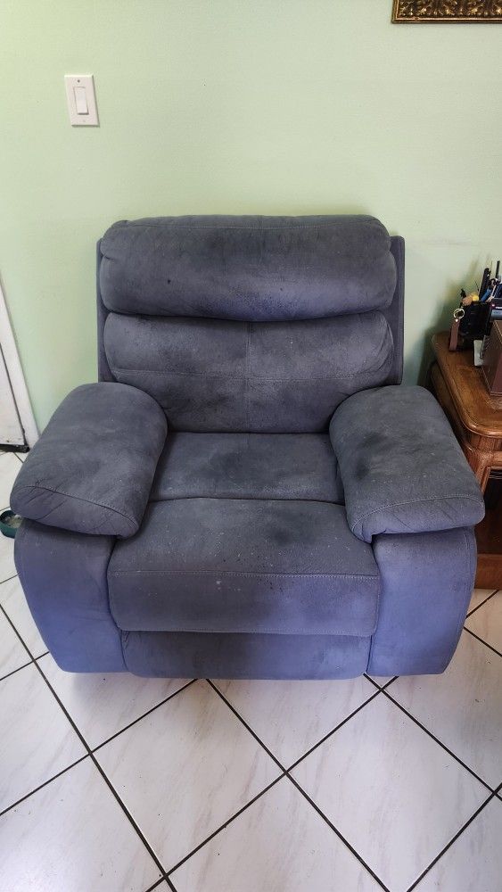 Suede Sofa Recliner / Butaca Reclinable