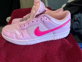 Nike shoes 9.5