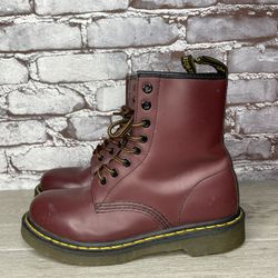 Dr. Martens Cherry Red Leather Combat Lace Up Boots Women’s Sz 38EU/7-7.5M US