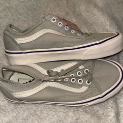 New with tag Vans