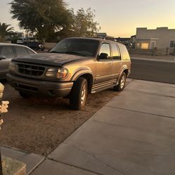 2001 Ford Explorer 