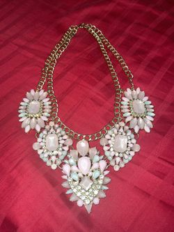 Necklace- Costume Jewelry 