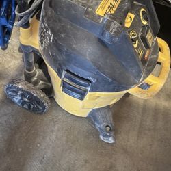 Dewalt 10 Gal Hepa Vac