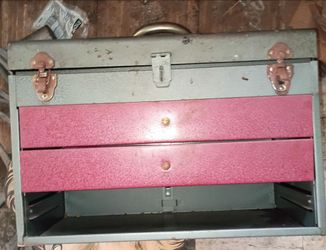 Vintage Test Rite 2-Piece Rolling Tool Boxvintage Test Rite two-piece metal tool chest and rolling cabinet combo.