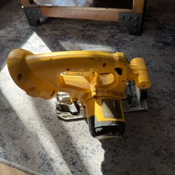 DeWalt Saw