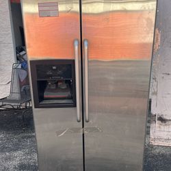 Frigidaire Fridge And Stove Set Stainless 