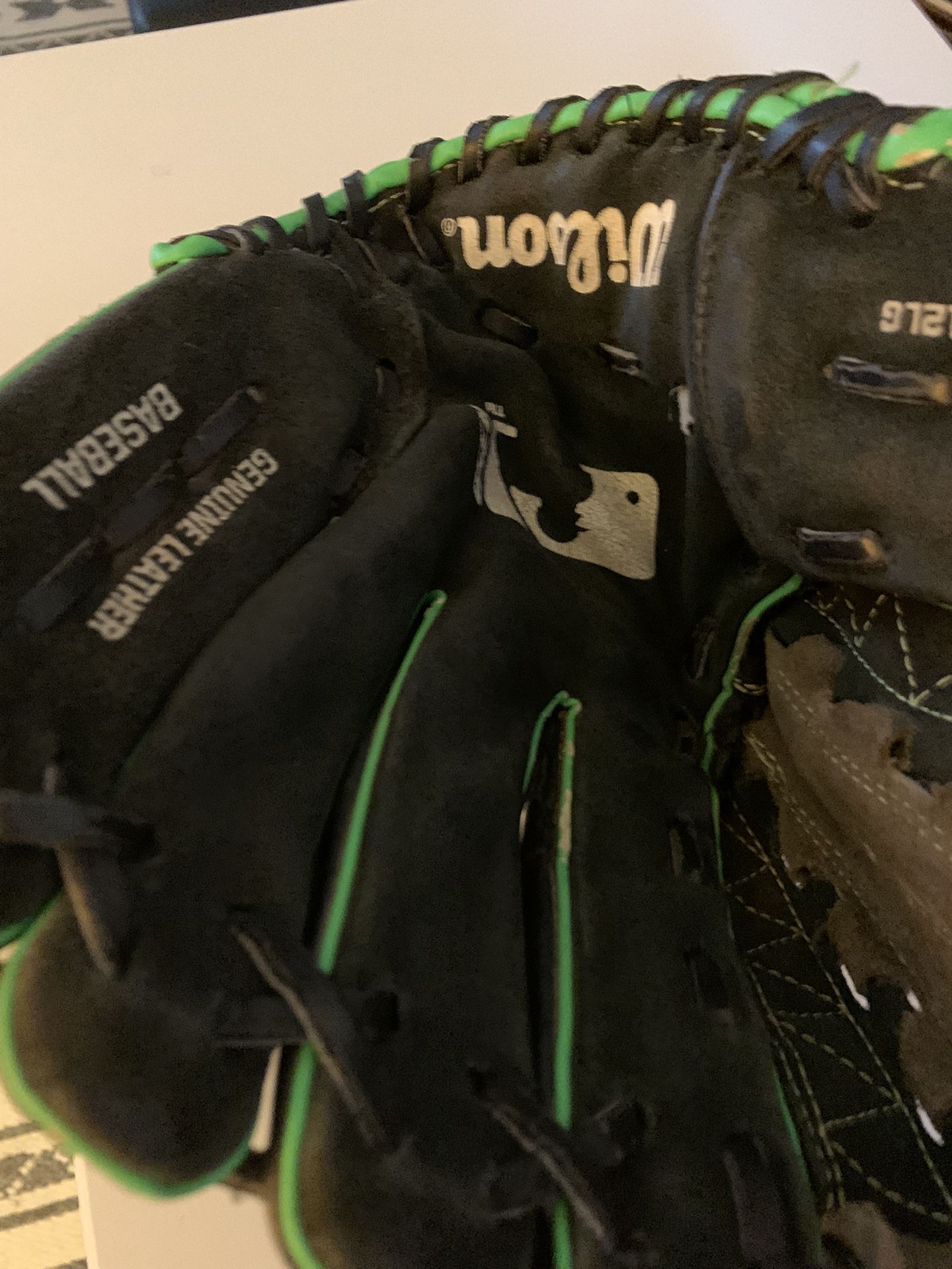 Wilson Genuine Leather Baseball Glove. 12”