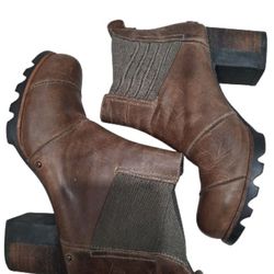 Sorel Boots size 8