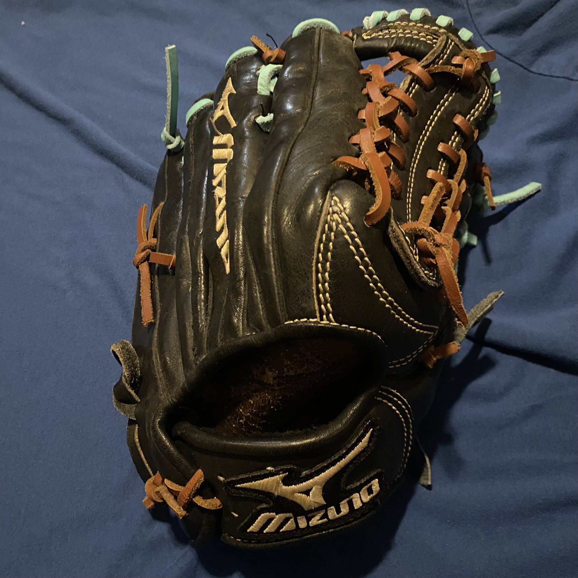 Mizuno Baseball Glove Newly Laced