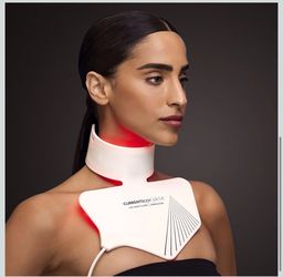 CurrentBody LED Neck & Décolletage Mask - White Series 1