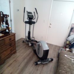Nordictrack Elliptical Machine 