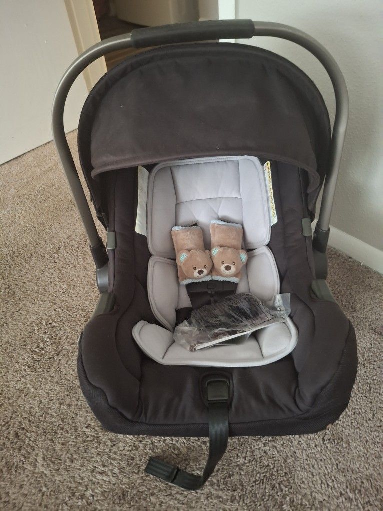 Nuna Carseat