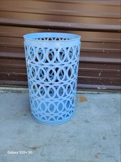 Metal 19.4" outdoor patio garden stool