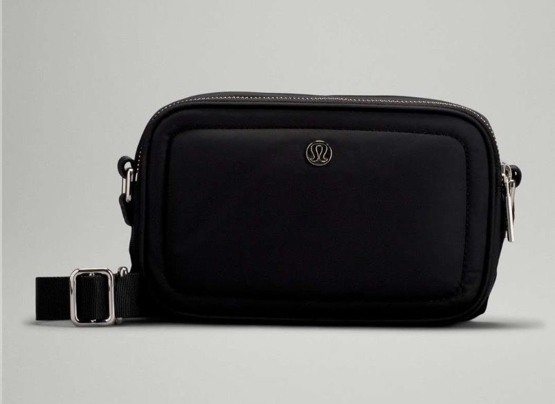 Lululemon Crossbody Camera Bag 2L Black