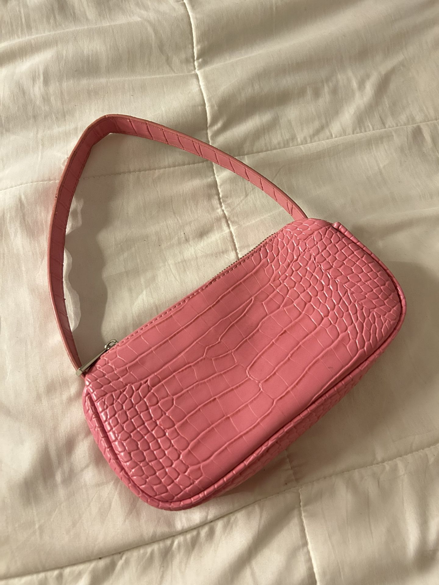 Pink Croc-embossed Shoulder Bag π©·