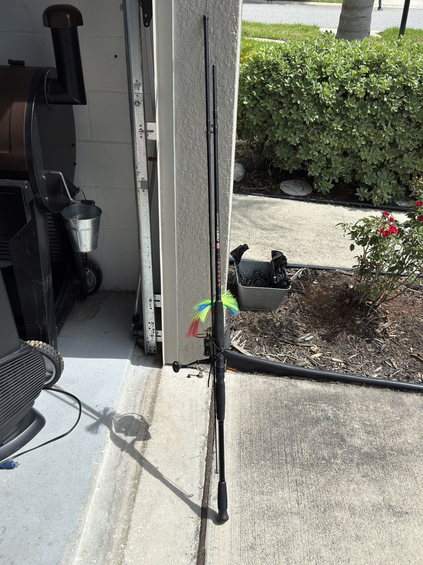 9’ PENN FIERCE 2 Graphite Rod and Reel 2 Piece Combo