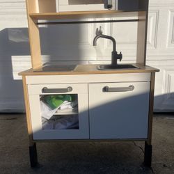 Kids IKEA kitchen
