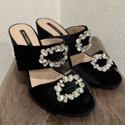 Ava & Aiden Black Velvet Chunk Heel with Crystal Rhinestones  8.5 M EUR 381/2
