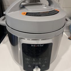 Never Been Used Instant Pot 