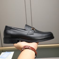 Prada Men’s Leather Shoes With Box 2026 New 