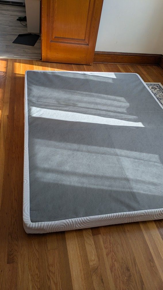 Folding Metal Box Spring, Queen Size 