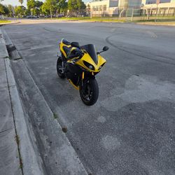2013 Yamaha R1
