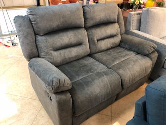 New open box recliner love seat please read details