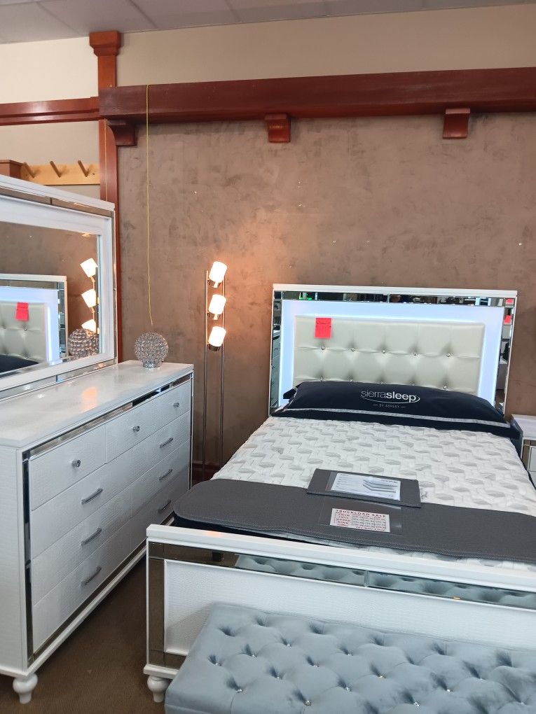 4pc Bedroom Set