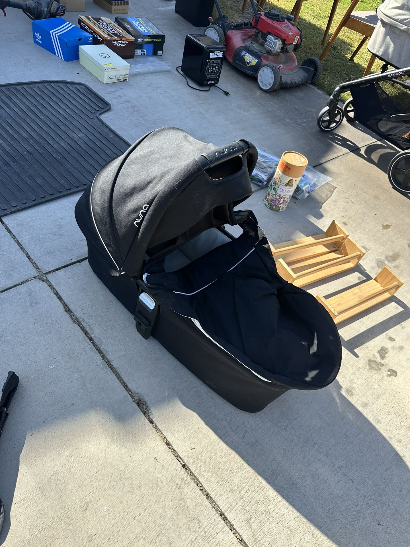 Nuna Basinet