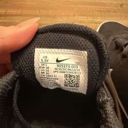 Nike 5.5 Youth