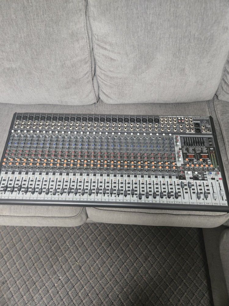 Behringer Eurodesk SX3242FX 
