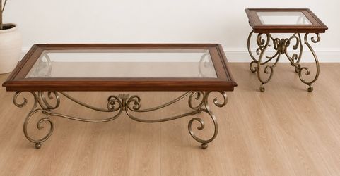 Matching elegant coffee table with end table