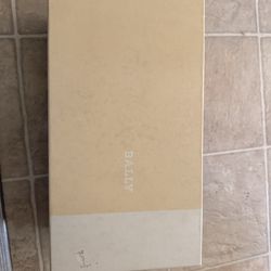 Auth Bally Loafers w Sachel & box  used