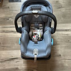 Uppababy Car Seat 💺 