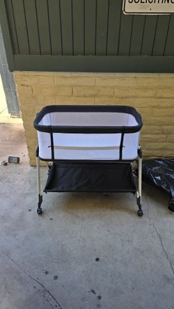 Adjustable Bassinet