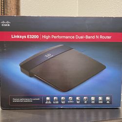    Cisco Linksys E3200 WiFi Router 