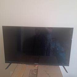 Hisence TV 32 Inches Almost New
