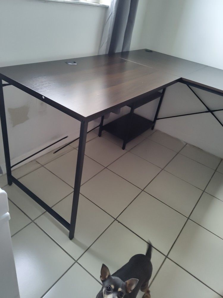 Bestier 95.5 L Shaped Desk 