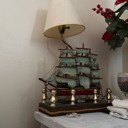 Lamp (lámpara)