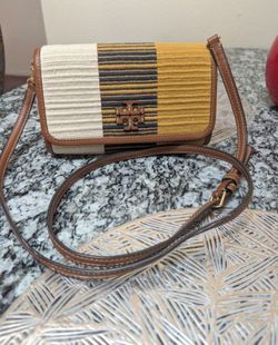 TORY BURCH THEA CROSSBODY !