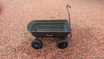 4.0 cubic foot poly cart / garden wagon