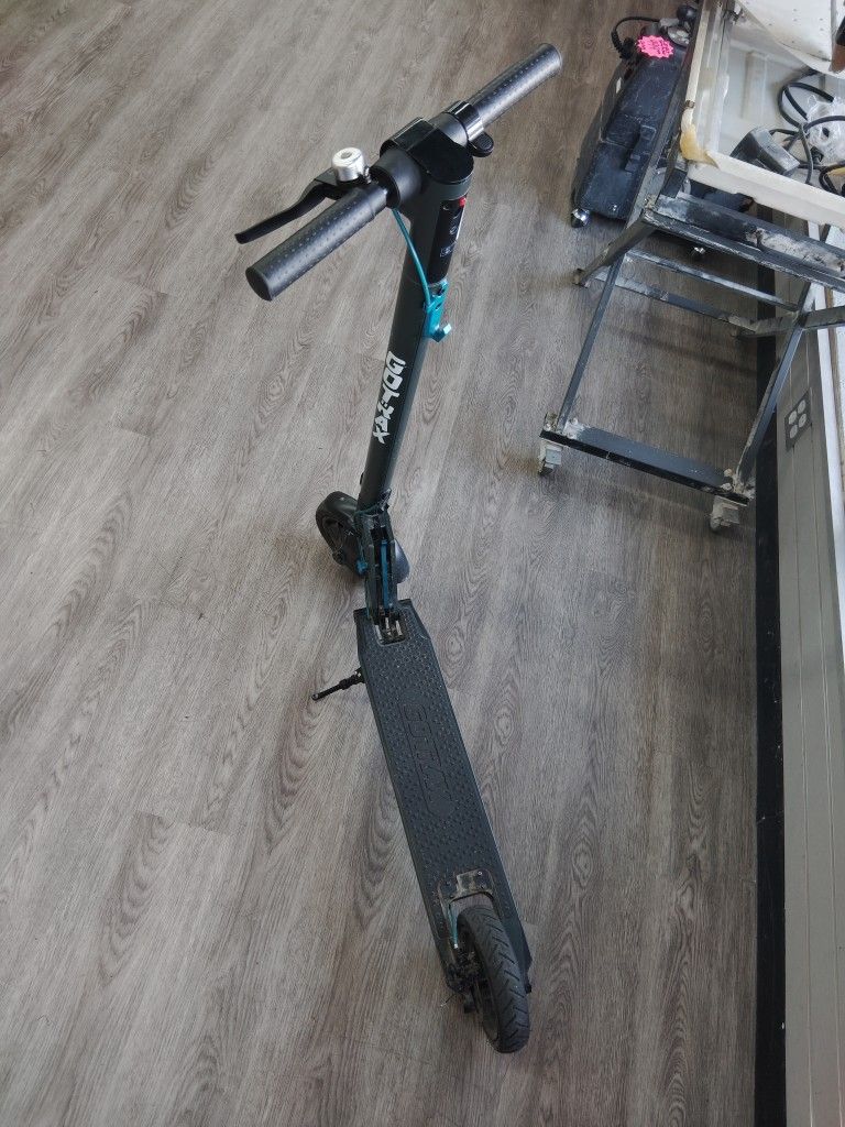 GoTrax Scooter