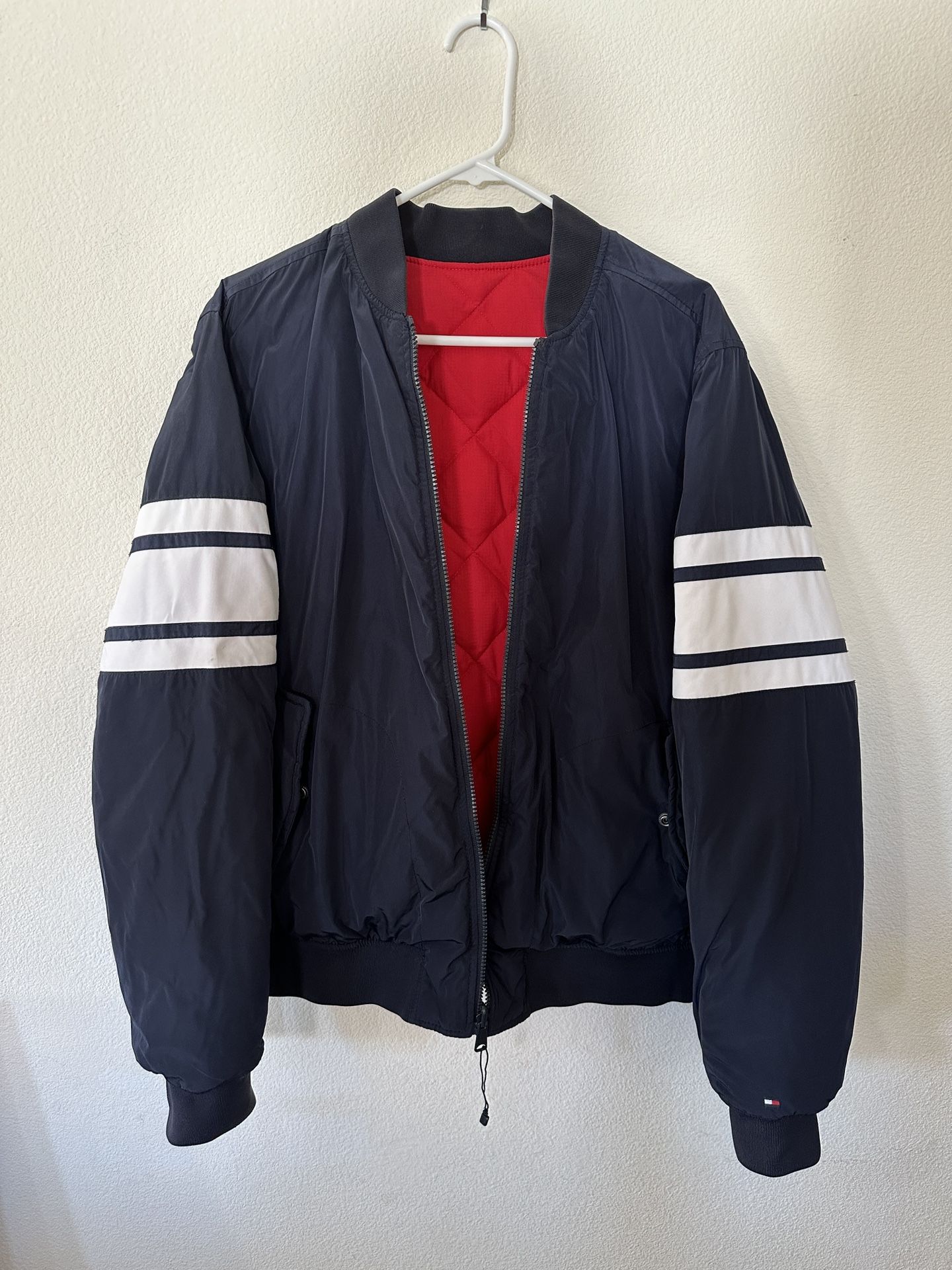 Tommy Hilfiger Reversible Puffer Jacket (Large)