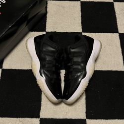 Jordan 11 Low 72-10