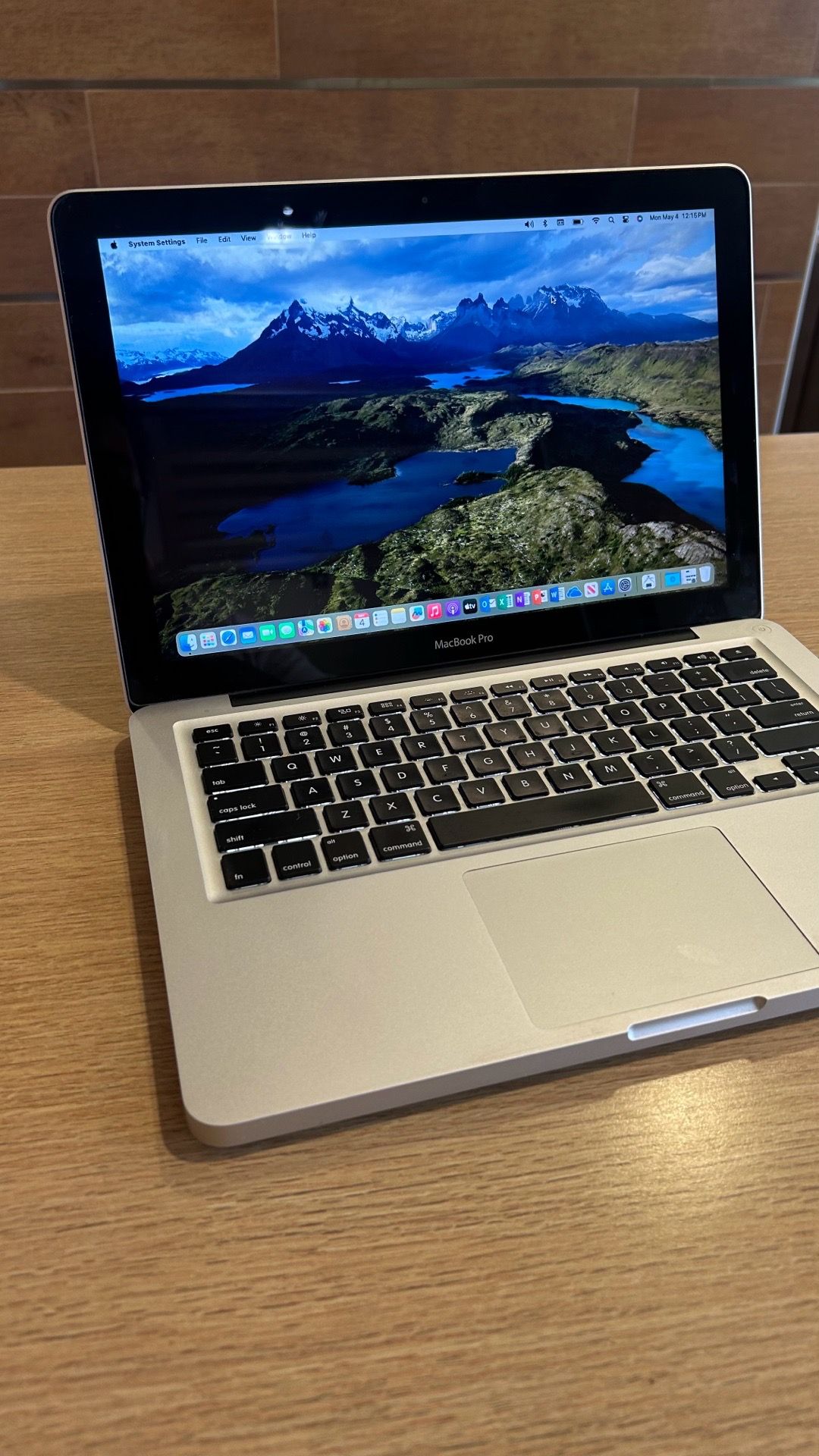Apple MacBook Pro 13” i5/8GB/256GB SSD $140