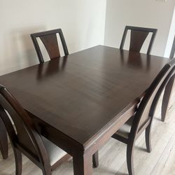 Legacy Classic Rectangle Dining Table