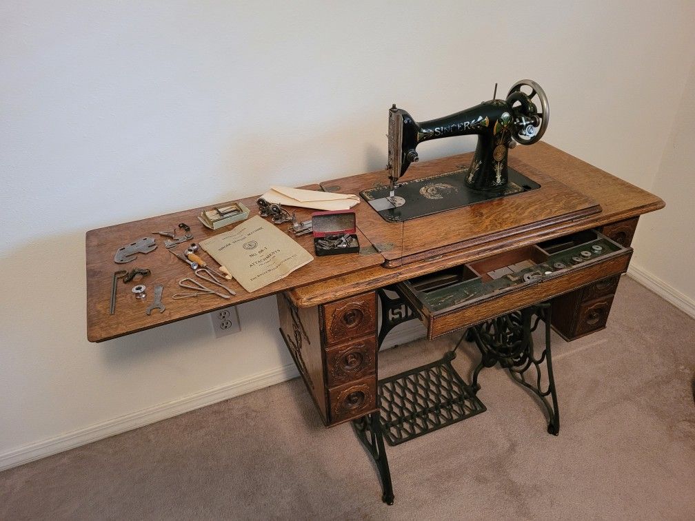 Vintage Singer Sewing Machine