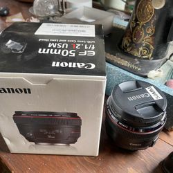 Canon 50mm F1.2