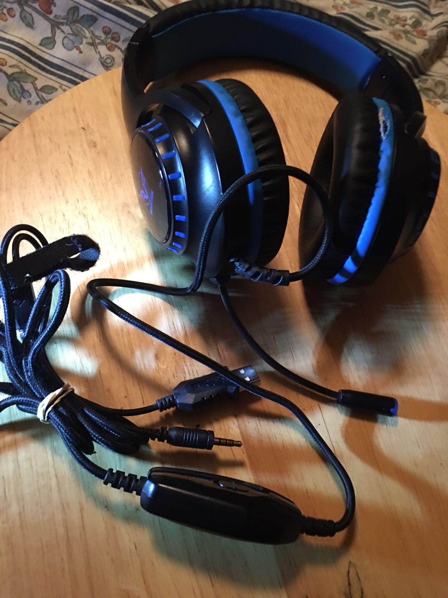 Black/blue Gaming Headphones
